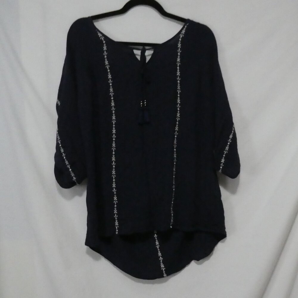 TORRID | size 1 | Navy Blue Embroidered Bohemian Blouse